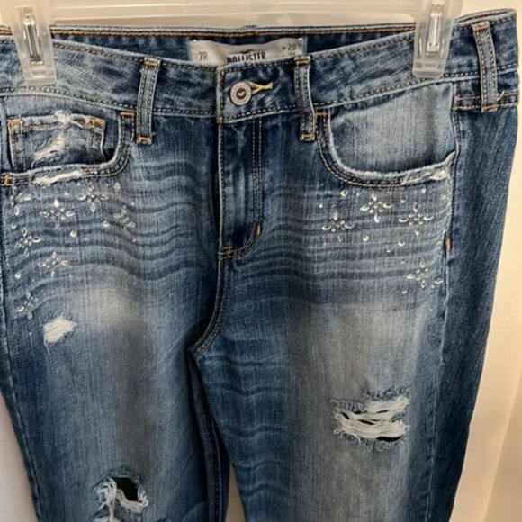Womens Hollister jeans worn once destroyed and has rhinestones designed under th - Picture 10 of 10
